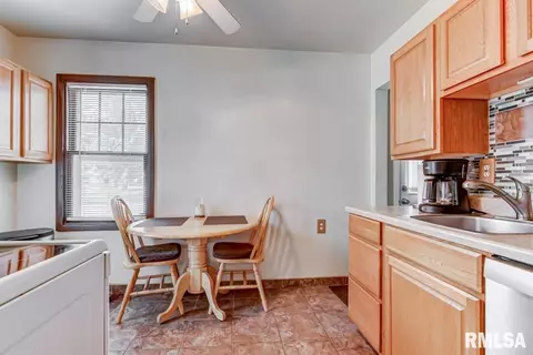 1701 N 20th St, Springfield, IL 62702 photo 9