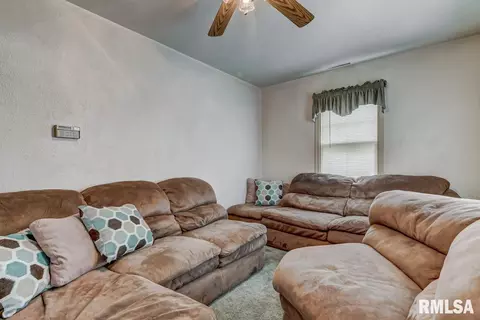 1701 N 20th St, Springfield, IL 62702 photo 3