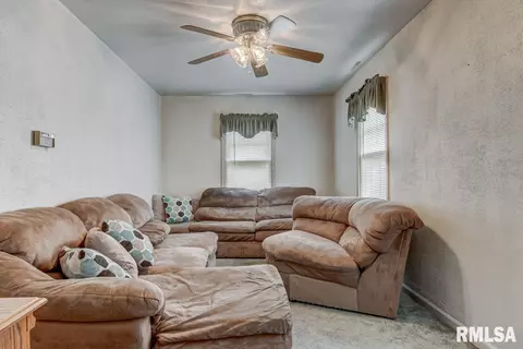 1701 N 20th St, Springfield, IL 62702 photo 2