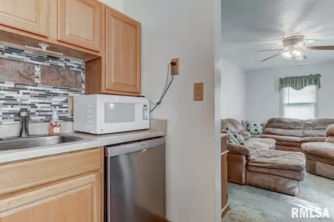 1701 N 20th St, Springfield, IL 62702 photo 6
