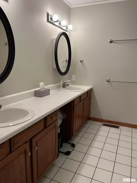 3209 Bowwood Dr, Springfield, IL 62712 photo 17