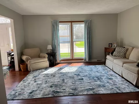 3209 Bowwood Dr, Springfield, IL 62712 photo 3