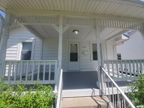 2422 S 12th St, Springfield, IL 62703 photo 2