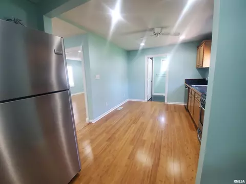 2422 S 12th St, Springfield, IL 62703 photo 8