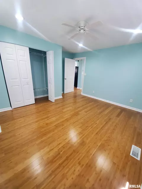 2422 S 12th St, Springfield, IL 62703 photo 14