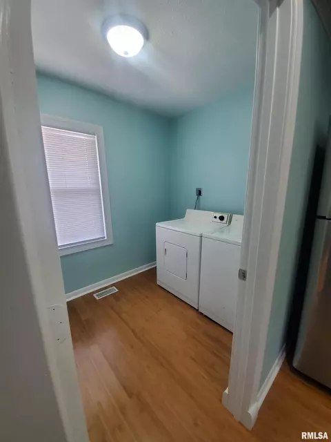 2422 S 12th St, Springfield, IL 62703 photo 11