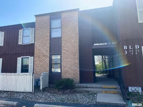 2557 W Monroe St, Springfield, IL 62704 photo 1