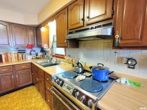 3306 Stanton Ave, Springfield, IL 62703 photo 17