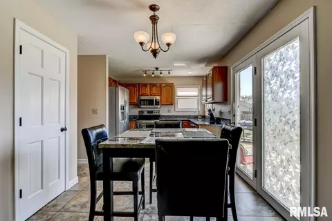 401 Eagle Ridge Dr, Chatham, IL 62629 photo 13