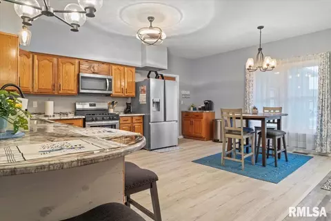 801 N Bitterroot Ct, Athens, IL 62613 photo 8