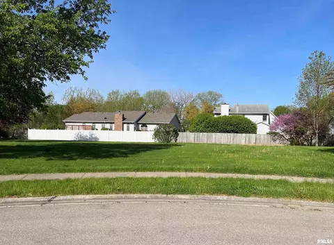 2501 Mandan Ct, Springfield, IL 62702