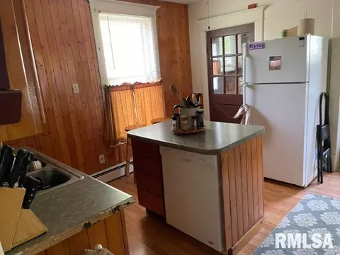404 N Elm St, Bath, IL 62617 photo 4