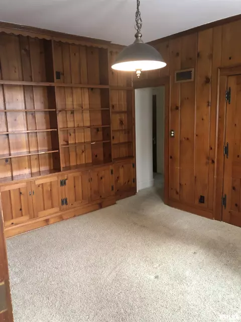421 W Edwards St, Springfield, IL 62704 photo 3