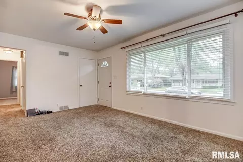 1806 Lee St, Springfield, IL 62703 photo 6