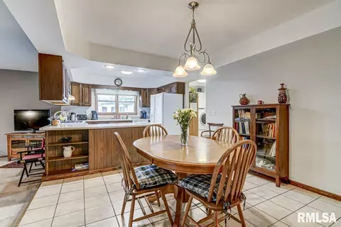 309 Collier Dr, Springfield, IL 62704 photo 7