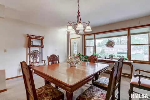 309 Collier Dr, Springfield, IL 62704 photo 3