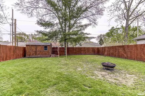 1766 Fairmont Dr, Springfield, IL 62702 photo 32