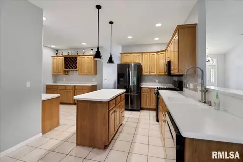 6409 Stonehaven Rdg, Springfield, IL 62711 photo 11