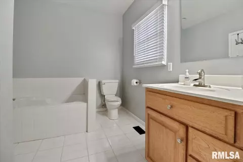 6409 Stonehaven Rdg, Springfield, IL 62711 photo 18