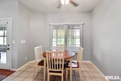 6409 Stonehaven Rdg, Springfield, IL 62711 photo 14