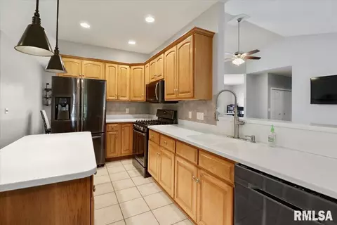 6409 Stonehaven Rdg, Springfield, IL 62711 photo 12