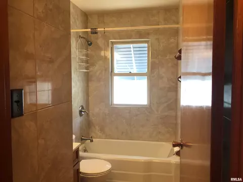 2105 N 22nd St, Springfield, IL 62702 photo 11