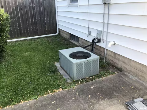 2105 N 22nd St, Springfield, IL 62702 photo 22