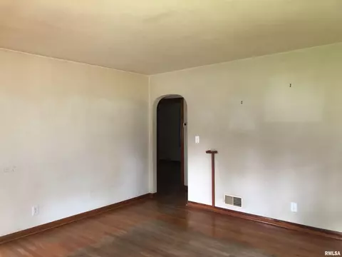 2105 N 22nd St, Springfield, IL 62702 photo 3