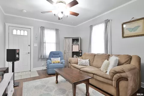 2424 S 4th St, Springfield, IL 62703 photo 6