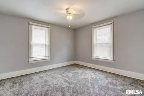 1135 W Edwards St, Springfield, IL 62704 photo 14