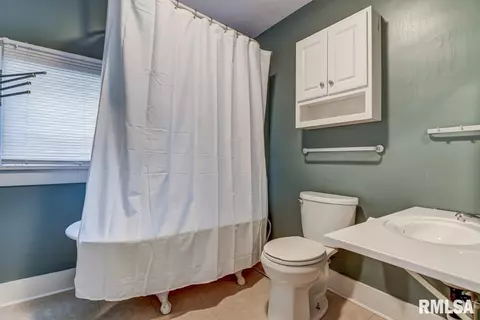 1135 W Edwards St, Springfield, IL 62704 photo 18
