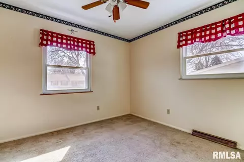 3425 S Spring St, Springfield, IL 62703 photo 14