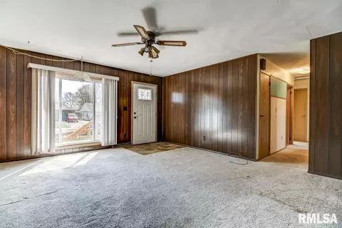 3425 S Spring St, Springfield, IL 62703 photo 4
