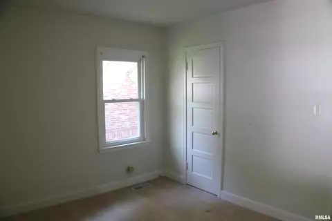2144 Marland St, Springfield, IL 62702 photo 10