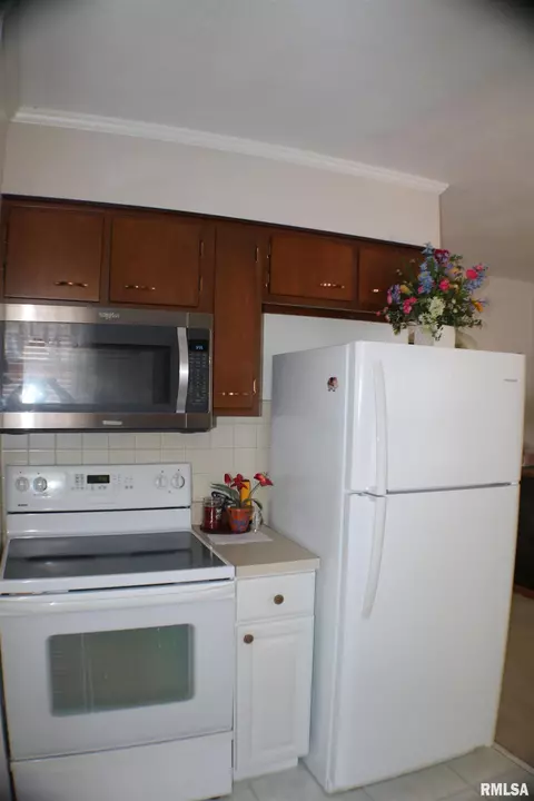 2144 Marland St, Springfield, IL 62702 photo 12