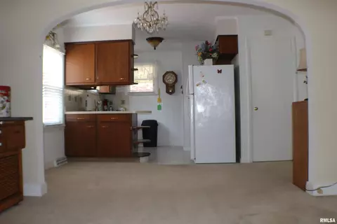 2144 Marland St, Springfield, IL 62702 photo 4