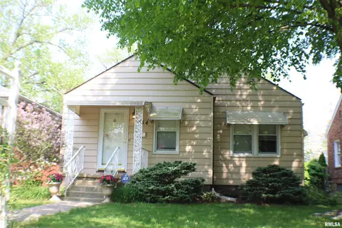 2144 Marland St, Springfield, IL 62702 photo 1