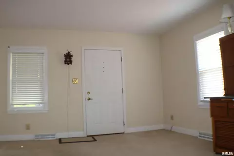 2144 Marland St, Springfield, IL 62702 photo 5