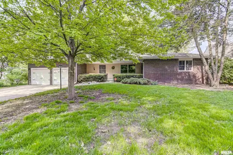 1125 Crescent Ln, Springfield, IL 62704 photo 1