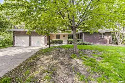 1125 Crescent Ln, Springfield, IL 62704 photo 4