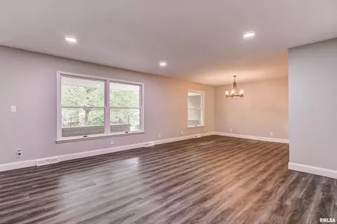 1125 Crescent Ln, Springfield, IL 62704 photo 6