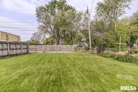1139 N 2nd St, Springfield, IL 62702 photo 27