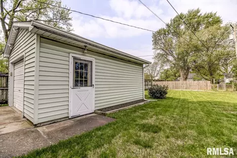 1139 N 2nd St, Springfield, IL 62702 photo 26