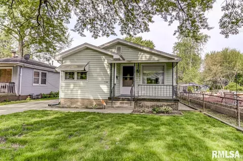 1139 N 2nd St, Springfield, IL 62702 photo 2