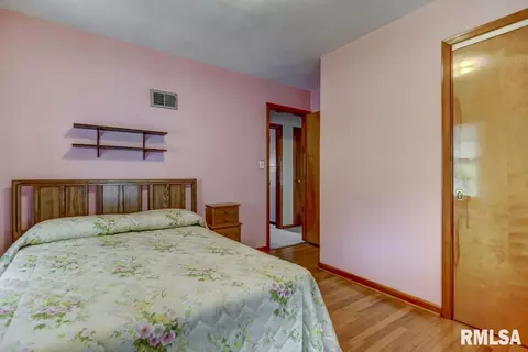 1139 N 2nd St, Springfield, IL 62702 photo 11