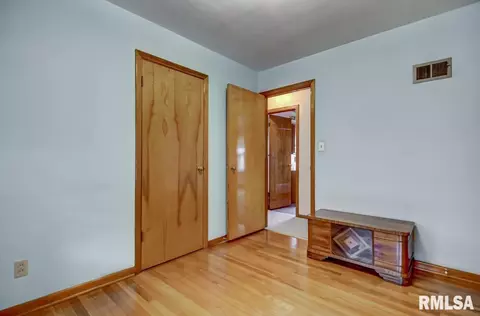 1139 N 2nd St, Springfield, IL 62702 photo 18
