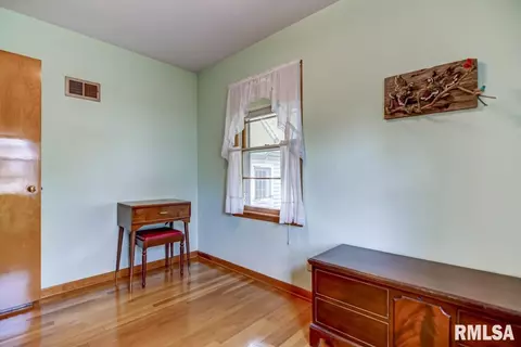 1139 N 2nd St, Springfield, IL 62702 photo 15