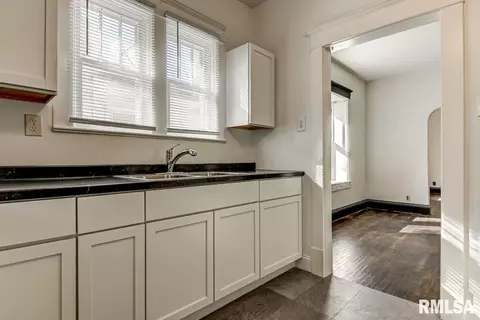 1912 S 6th St, Springfield, IL 62703 photo 9