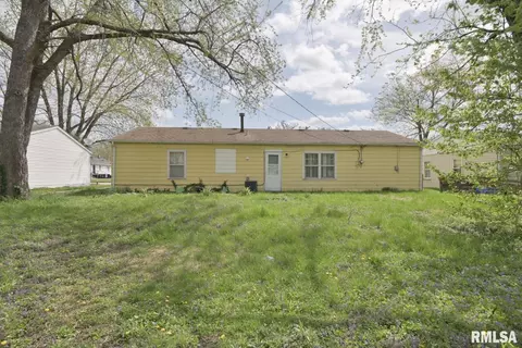 1913 Taylor Ave, Springfield, IL 62703 photo 2