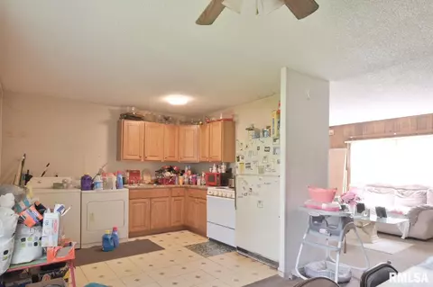 1913 Taylor Ave, Springfield, IL 62703 photo 4